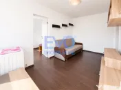 Apartament cu 3 camere, centrala termica, etajul 3, zona Tat