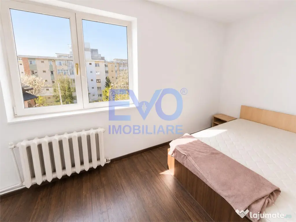 Apartament cu 3 camere, centrala termica, etajul 3, zona Tat