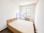 Apartament cu 3 camere, centrala termica, etajul 3, zona Tat