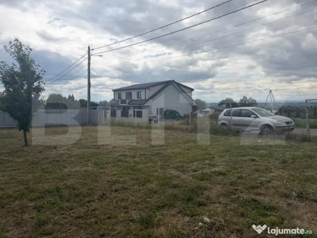 Casa de vanzare, 315 mp, 6 ari teren, 38 m front stradal, zo
