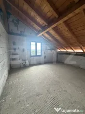 OPORTUNITATE! Casa 315 mp utili, 6 ari teren, 38 m front str 