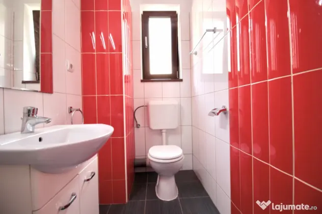 PRELUNGIREA GHENCEA-LIDL, APARTAMENT IN VILA 2010, CURTE 300
