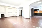 PRELUNGIREA GHENCEA-LIDL, APARTAMENT IN VILA 2010, CURTE 300 