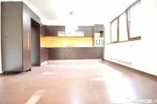 PRELUNGIREA GHENCEA-LIDL, APARTAMENT IN VILA 2010, CURTE 300 