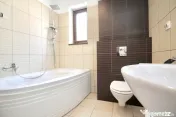 PRELUNGIREA GHENCEA-LIDL, APARTAMENT IN VILA 2010, CURTE 300 