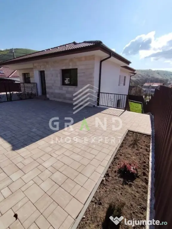 Vând Duplex modern I NOU în Tăuți, Florești
