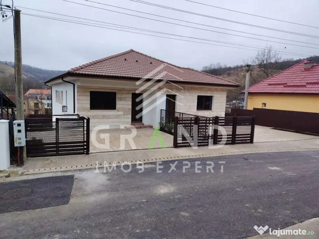 Vând Duplex modern I NOU în Tăuți, Florești
