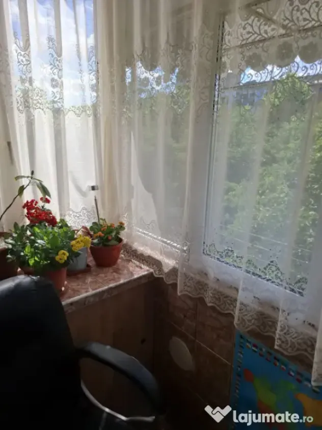 Apartament 2 camere de vânzare în zona Km 4-5 – mobilat,