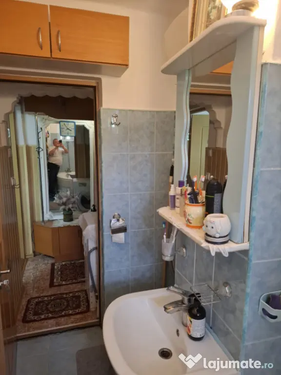 Apartament 2 camere de vânzare în zona Km 4-5 – mobilat,