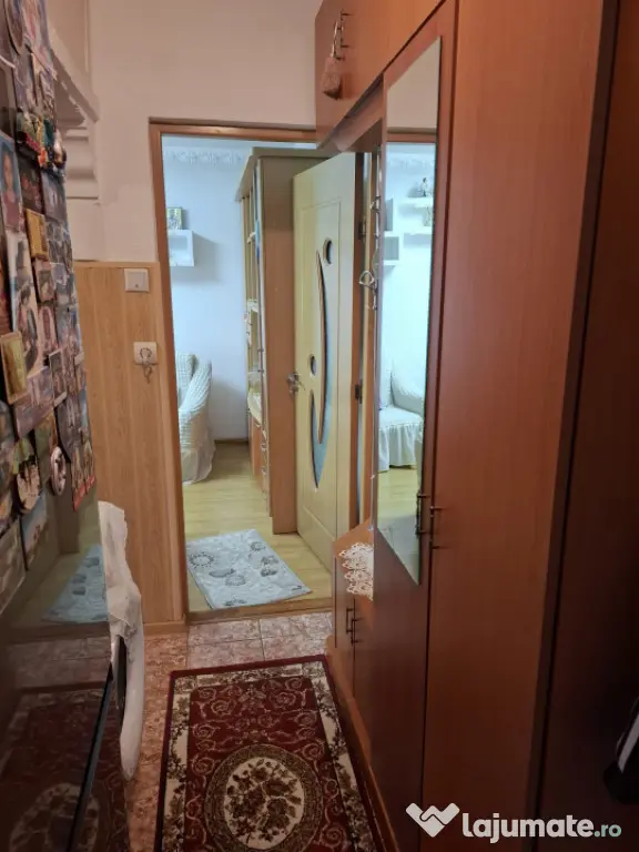 Apartament 2 camere de vânzare în zona Km 4-5 – mobilat,