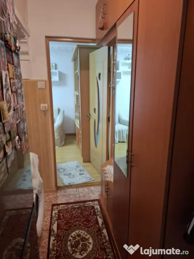 Apartament 2 camere de vânzare în zona Km 4-5 – mobilat,