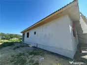 Utvin- toate utilitatile- 4 camere- bucatarie inchisa 