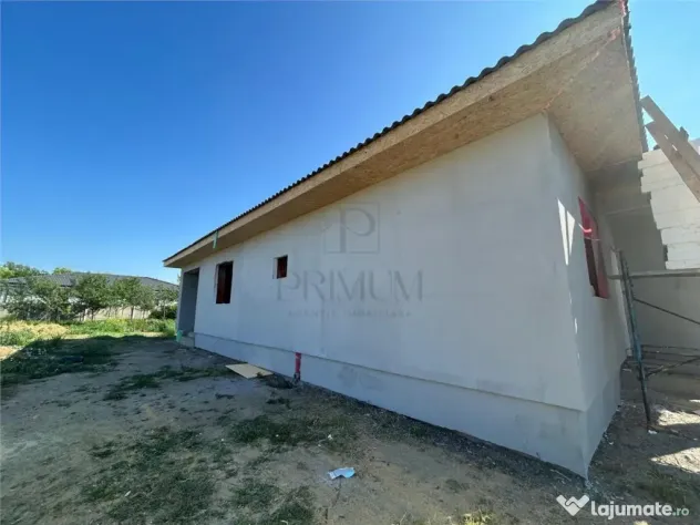 Utvin- toate utilitatile- 4 camere- bucatarie inchisa