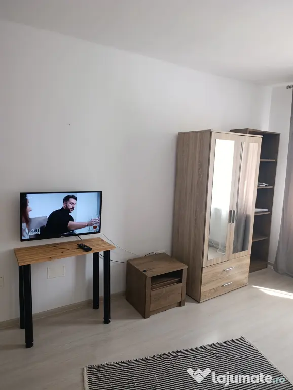 Garsonieră de închiriat
