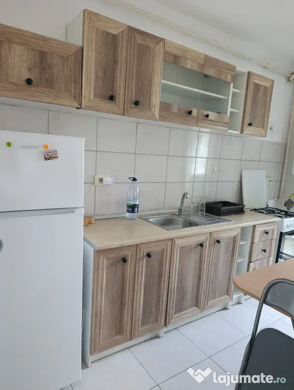 Garsonieră de închiriat
