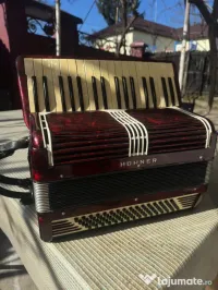 Acordeon Hohner roșu 80 bași 