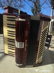 Acordeon Hohner roșu 80 bași 