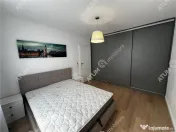 Apartament cu 3 camere decomandate si balcon la etajul 2 zon