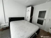Apartament cu 3 camere decomandate si balcon la etajul 2 zon