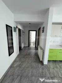Apartament 2 camere, decomandat, loc de parcare