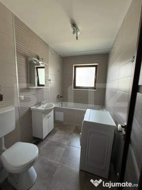 Apartament 2 camere, decomandat, loc de parcare