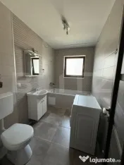 Apartament 2 camere, decomandat, loc de parcare