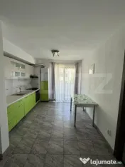 Apartament 2 camere, decomandat, loc de parcare