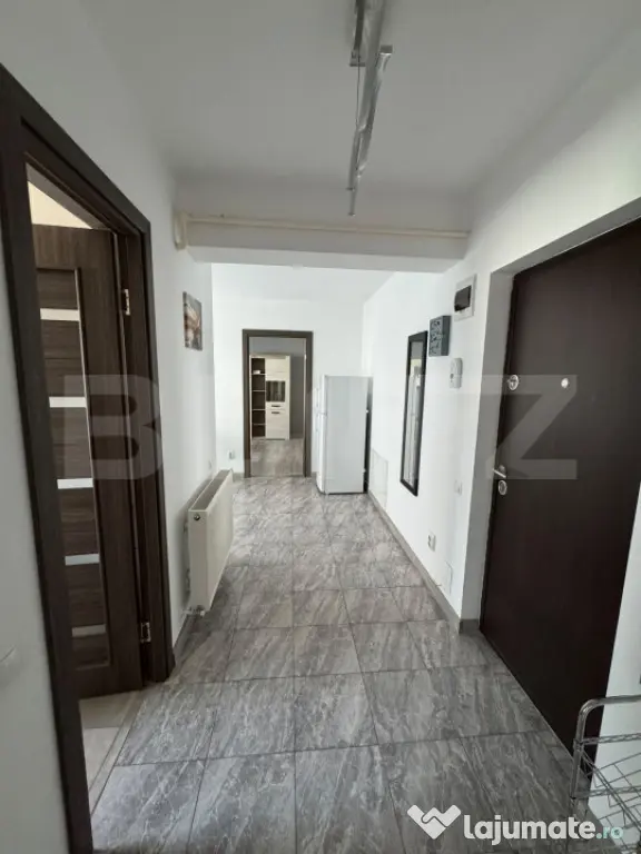 Apartament 2 camere, decomandat, loc de parcare