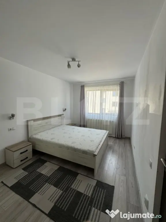 Apartament 2 camere, decomandat, loc de parcare