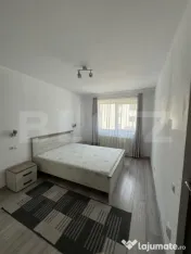 Apartament 2 camere, decomandat, loc de parcare