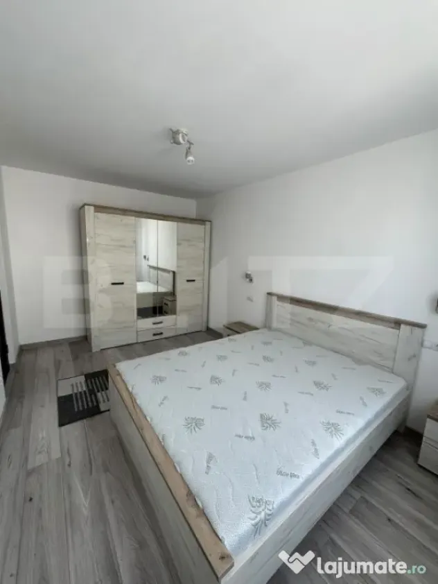 Apartament 2 camere, decomandat, loc de parcare