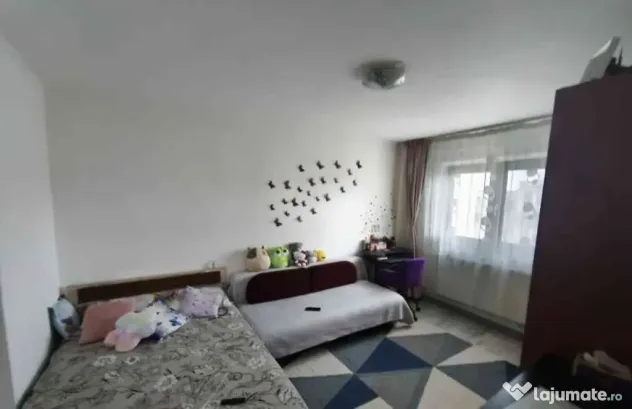 Garsonieră decomandată renovată complect (mobilată+utilată ) 9 mai,0769246269