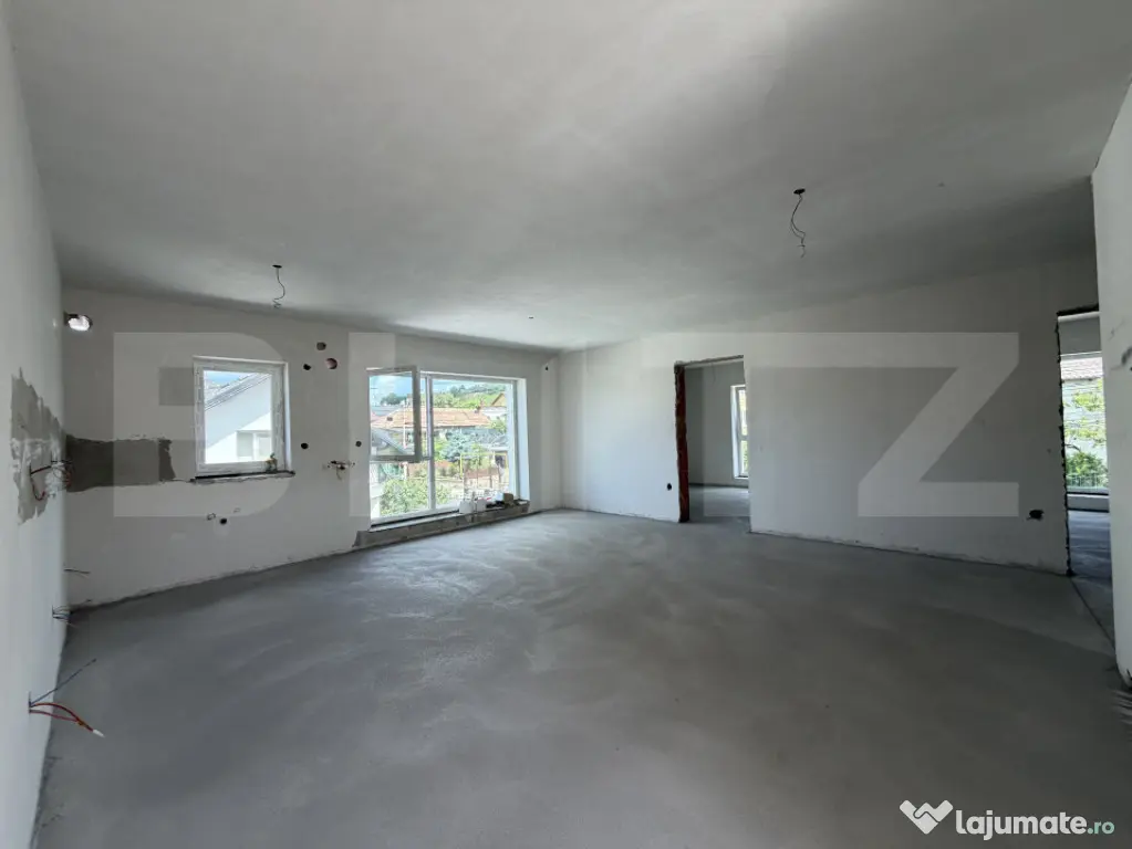 Apartament cu 3 camere în suprafață de 84 mp
