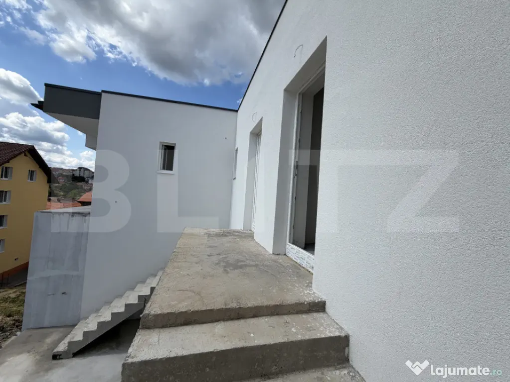 Apartament cu 3 camere în suprafață de 84 mp