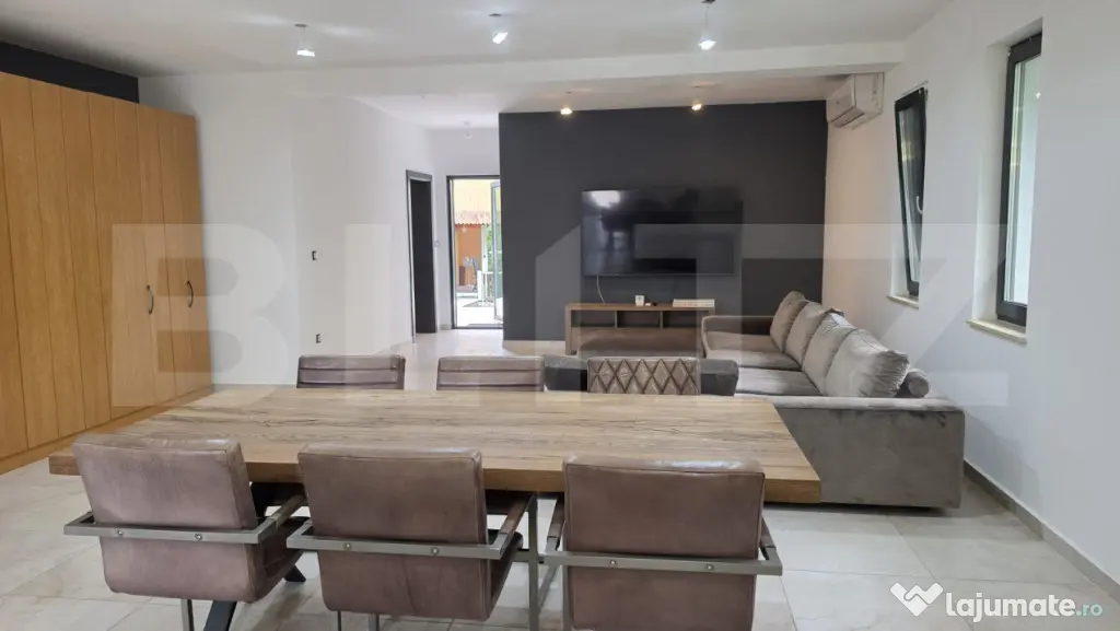 Casa 4 camere, 130 mp; 890 mp teren. Bercu Rosu