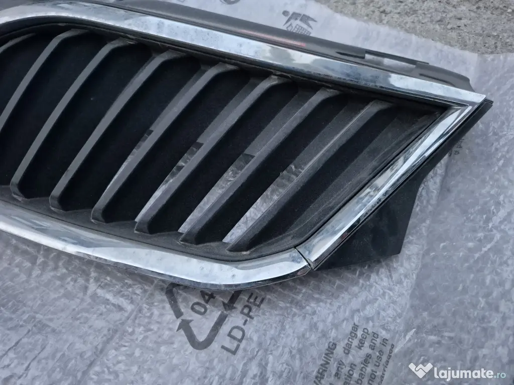 Vand grila fata Skoda Rapid 2019