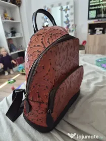vând rucsac piele