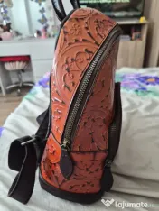 vând rucsac piele 