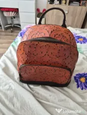 vând rucsac piele 