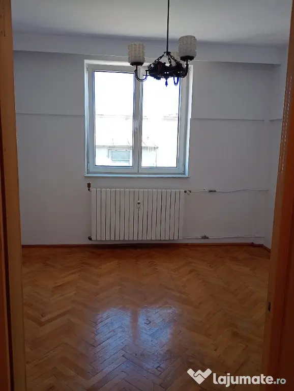 Persoana fizica vand apartament 4 camere ultracentral ideal investitie