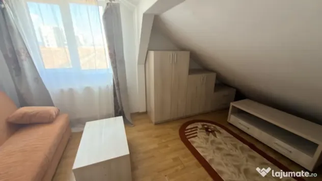 Apartament 2 camere et. 5/5 zona Dioda