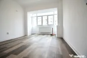 TEIUL DOAMNEI, BLOC 1984, DECOMANDAT, RENOVAT, NEMOBOILAT!