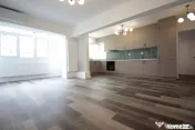 TEIUL DOAMNEI, BLOC 1984, DECOMANDAT, RENOVAT, NEMOBOILAT! 