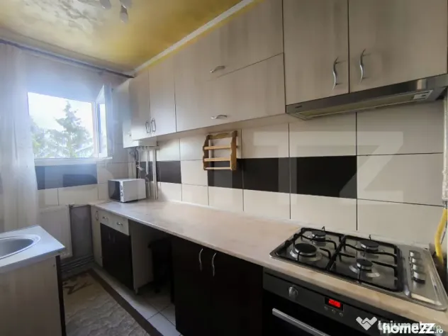 Garsoniera de vanzare, 28 mp, mobilata si utilata - Astra - Brasov (Brasov)