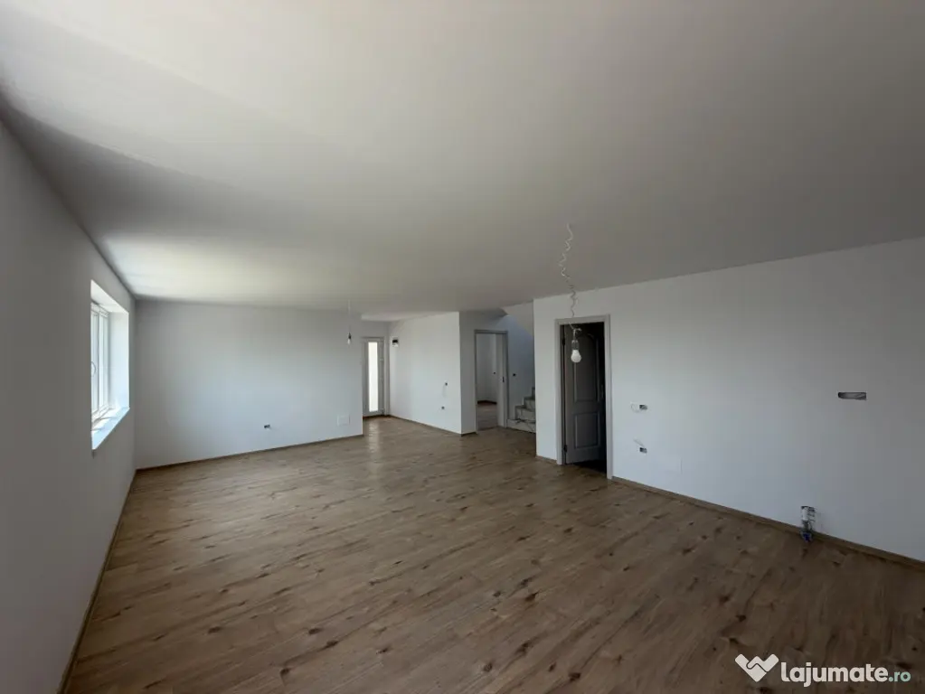 Casa P+1, 185 mp utili, 307 mp teren, zona Damila