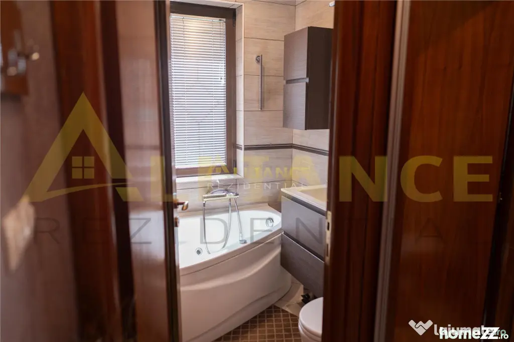 Vila individuala 7 camere cu piscina