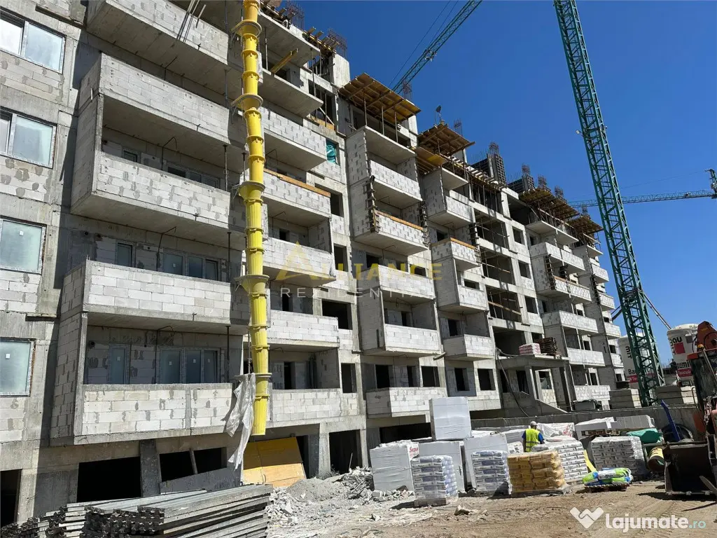 Young Residence 2 cam 64 mp la 10 min metrou