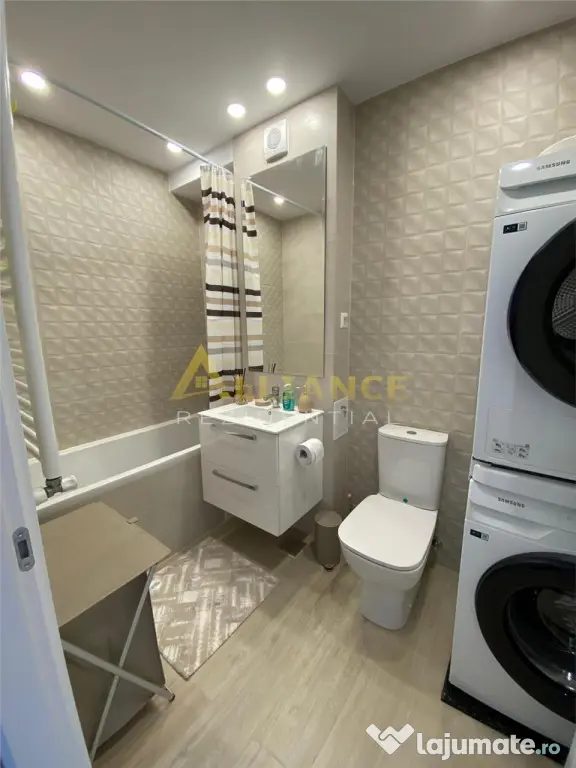 Young Residence 2 cam 64 mp la 10 min metrou