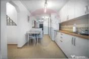 COMISION 0!!! Apartament cu 3 camere, complet renovat, de... 