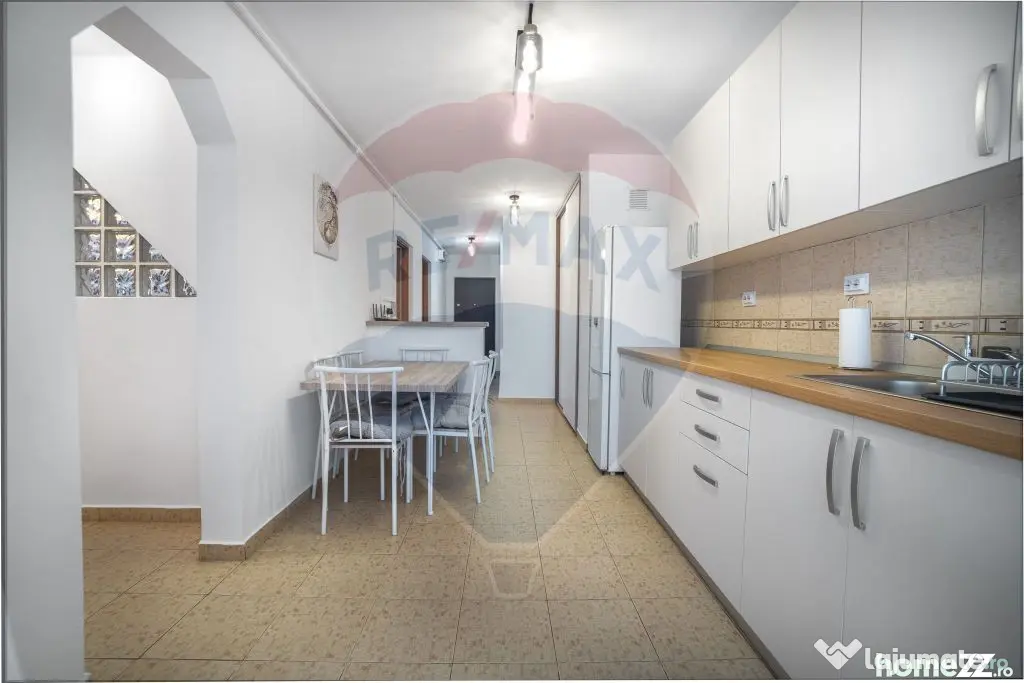 COMISION 0!!! Apartament cu 3 camere, complet renovat, de...